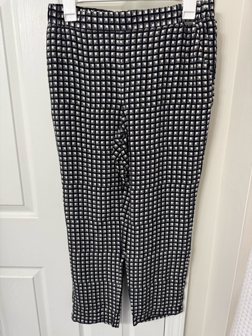 St. John Black and White Geometric Print Pants